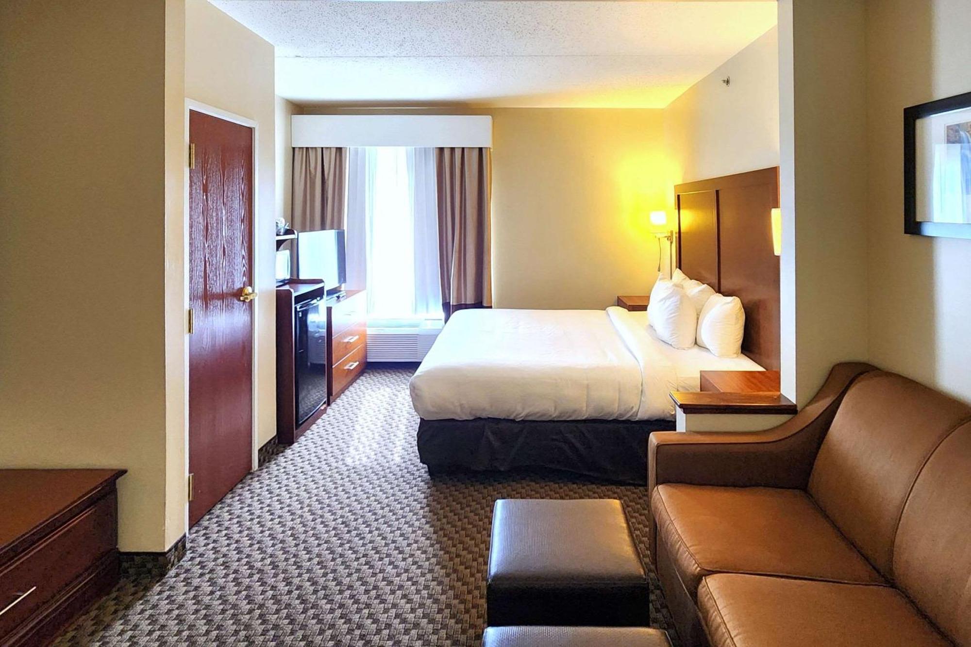 Comfort Inn & Suites Mount Pocono Esterno foto