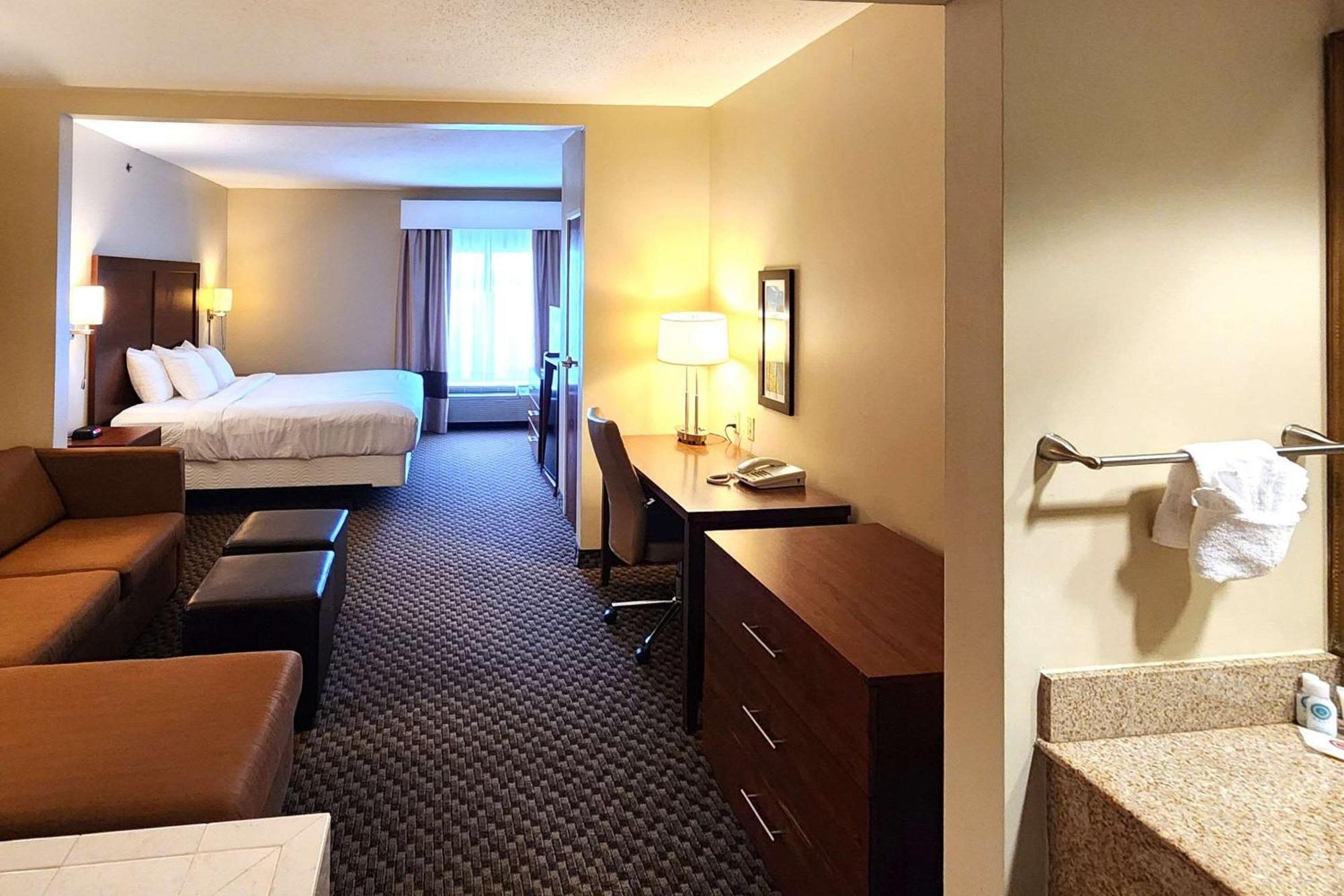 Comfort Inn & Suites Mount Pocono Esterno foto