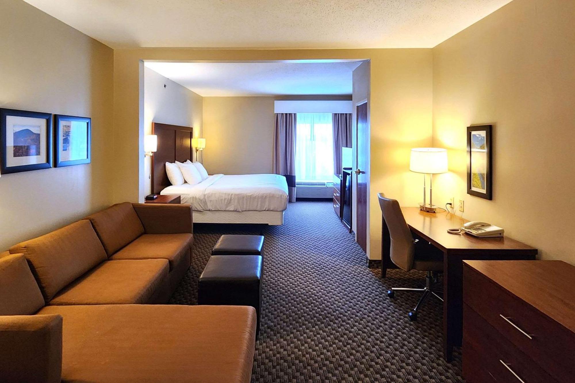 Comfort Inn & Suites Mount Pocono Esterno foto