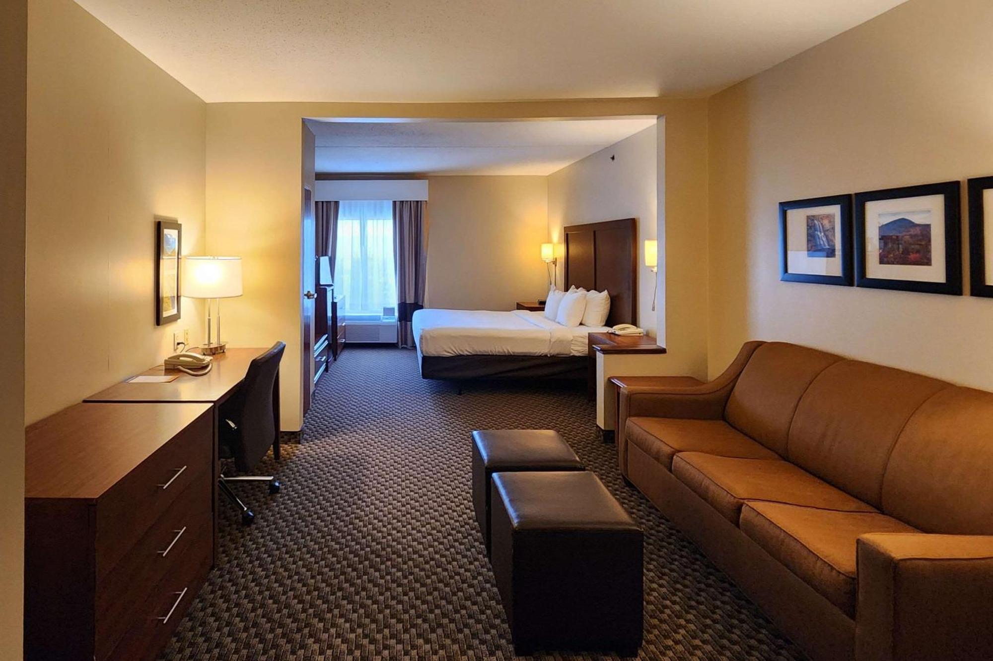 Comfort Inn & Suites Mount Pocono Esterno foto