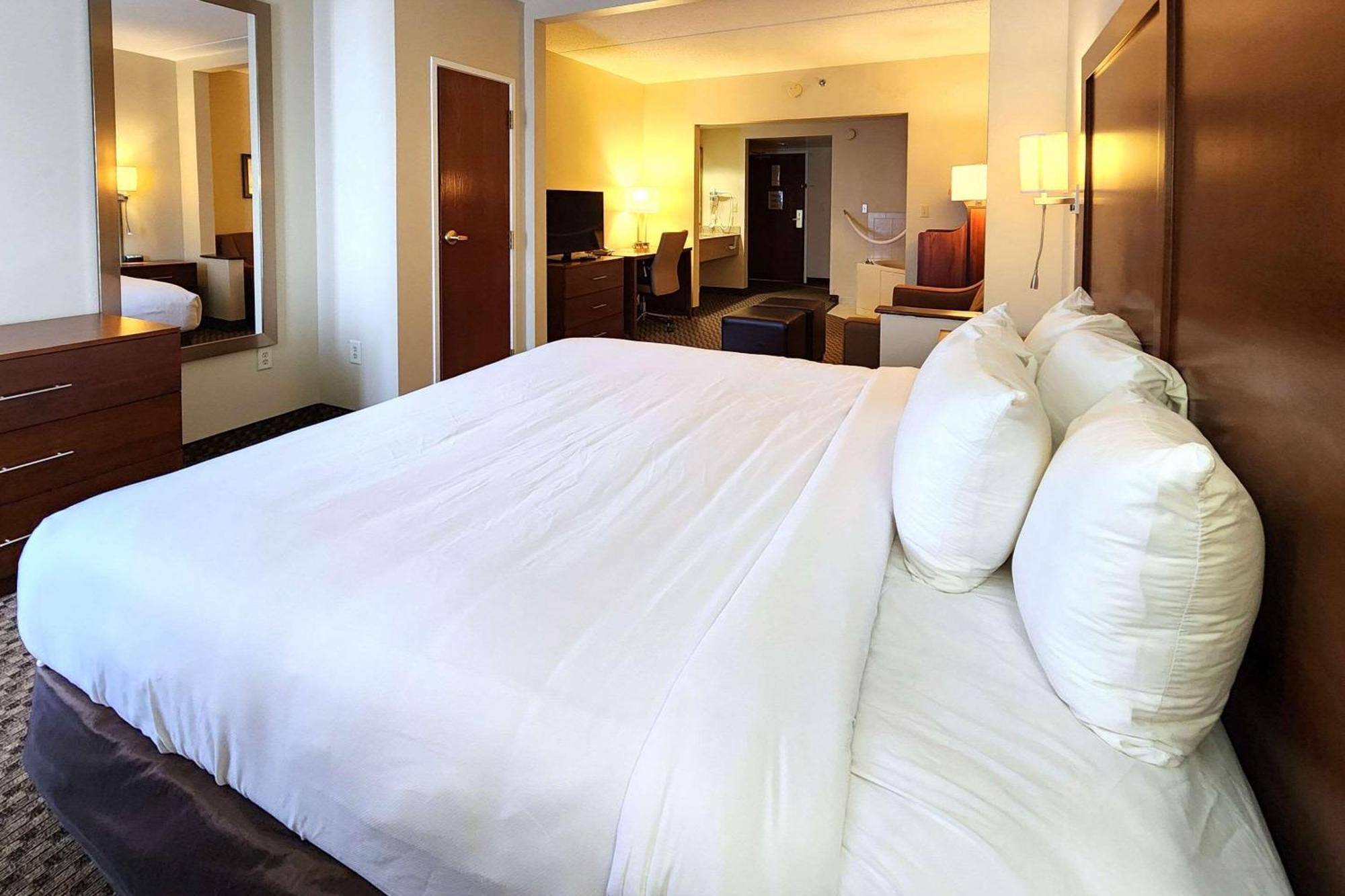 Comfort Inn & Suites Mount Pocono Esterno foto
