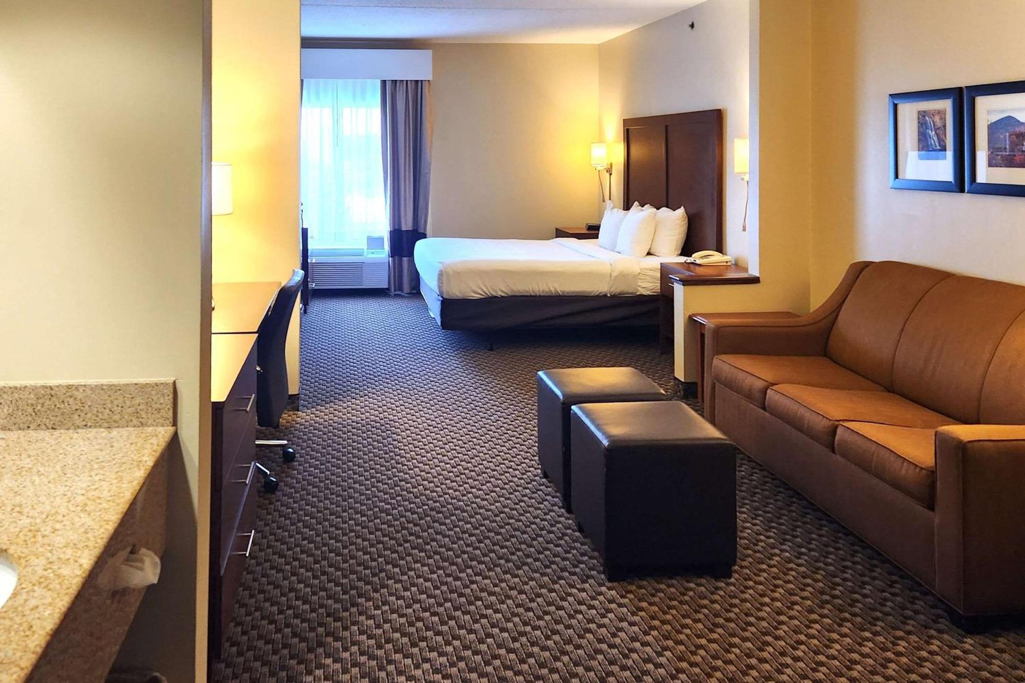 Comfort Inn & Suites Mount Pocono Esterno foto
