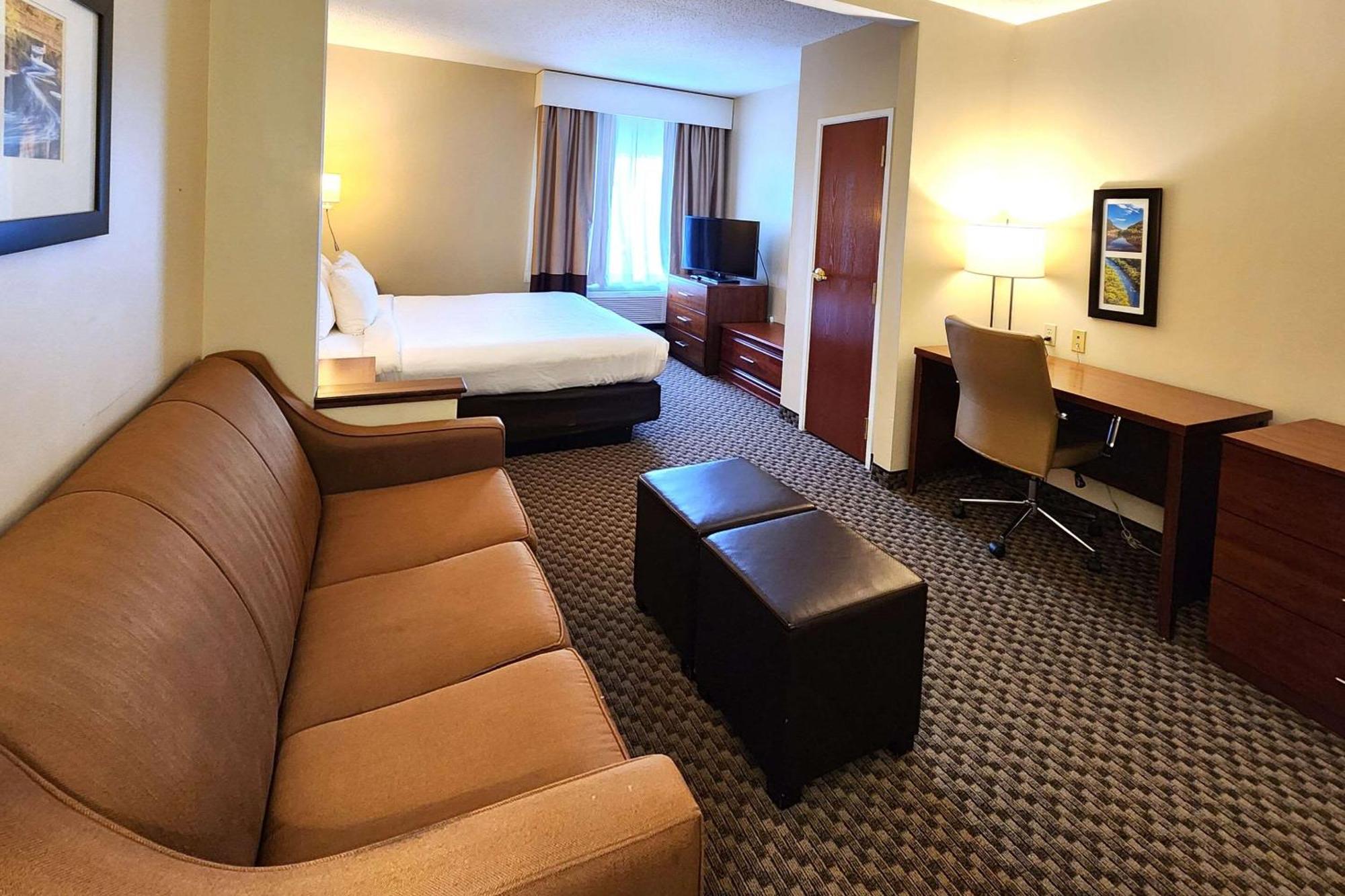 Comfort Inn & Suites Mount Pocono Esterno foto