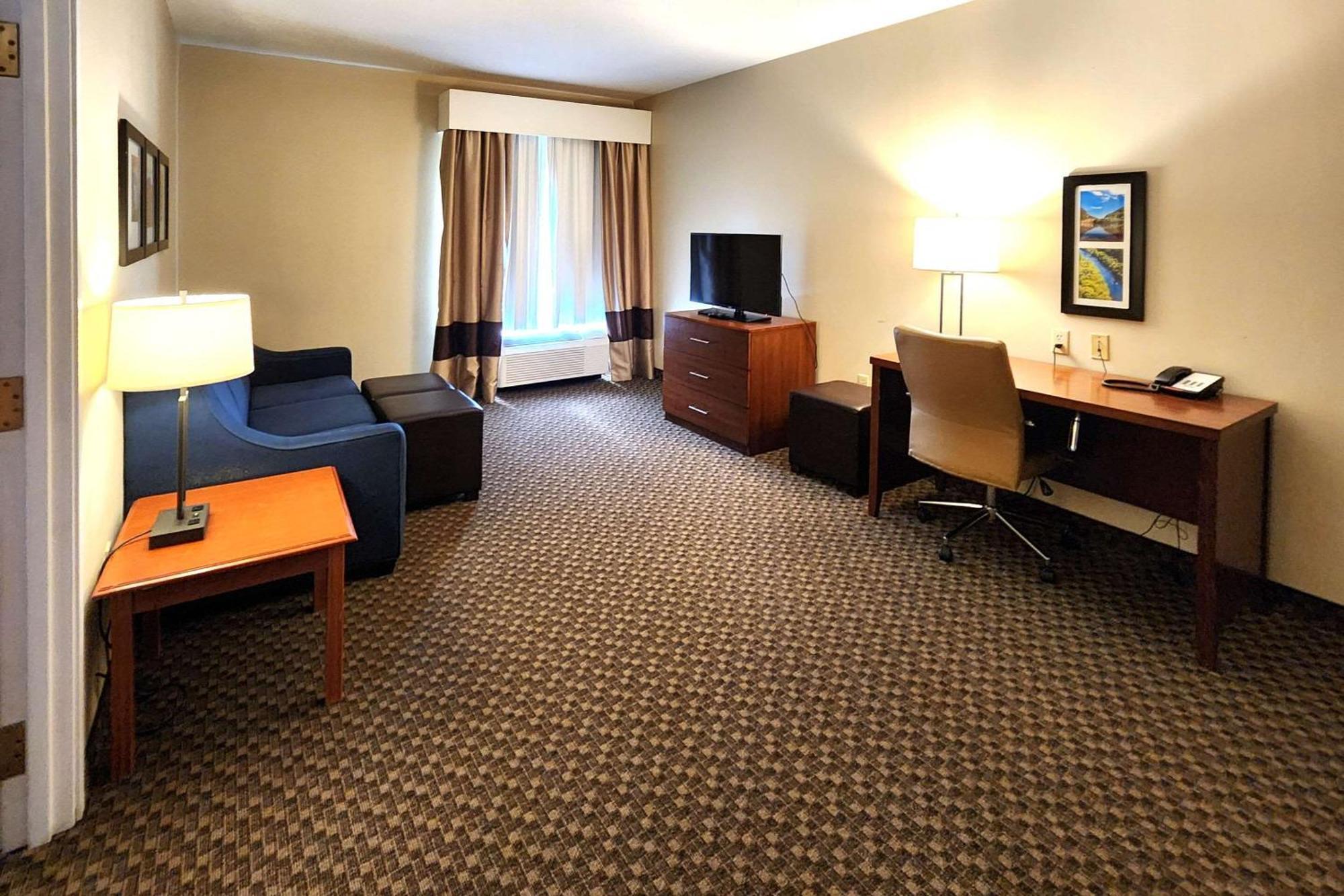 Comfort Inn & Suites Mount Pocono Esterno foto