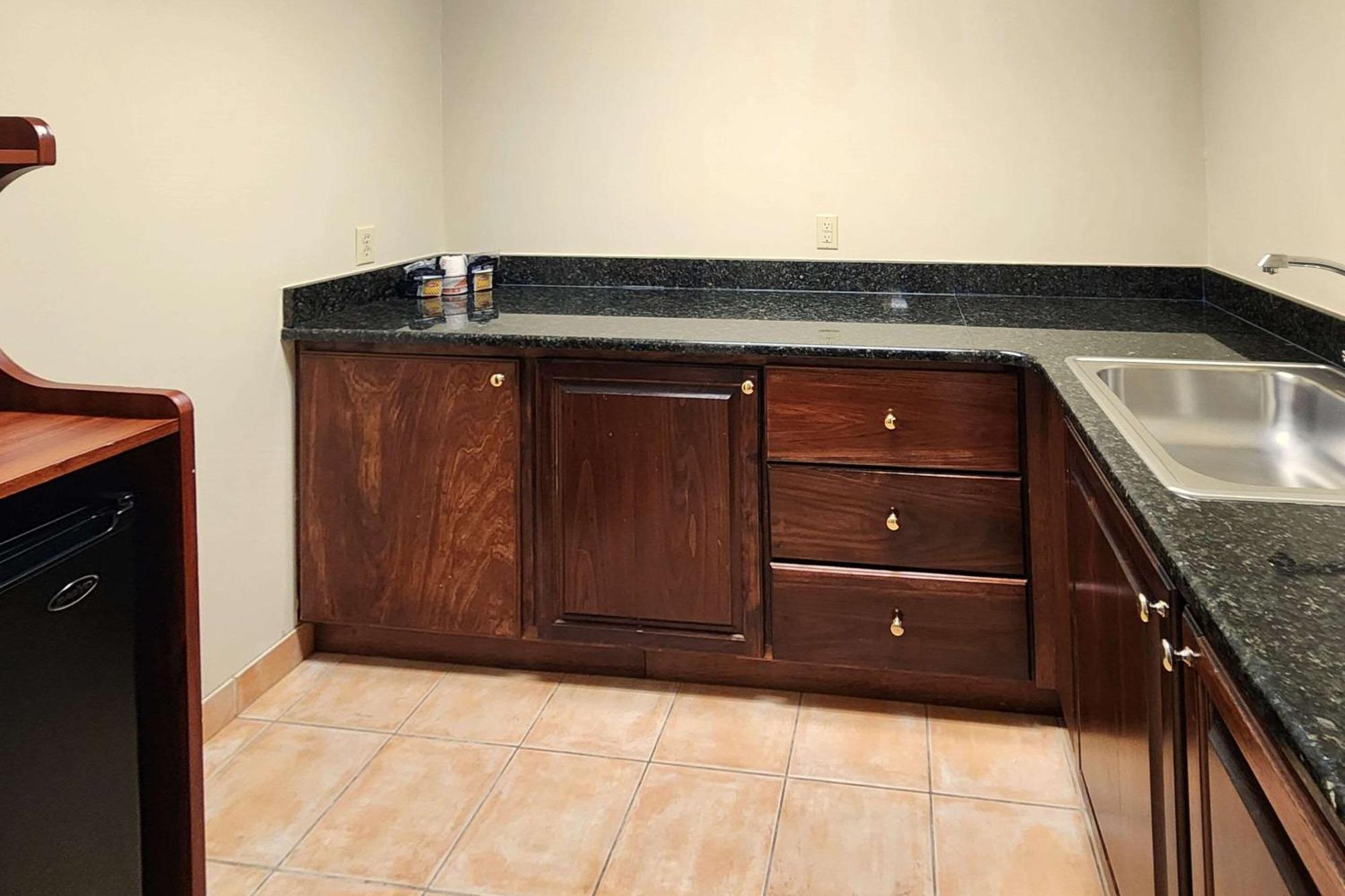 Comfort Inn & Suites Mount Pocono Esterno foto