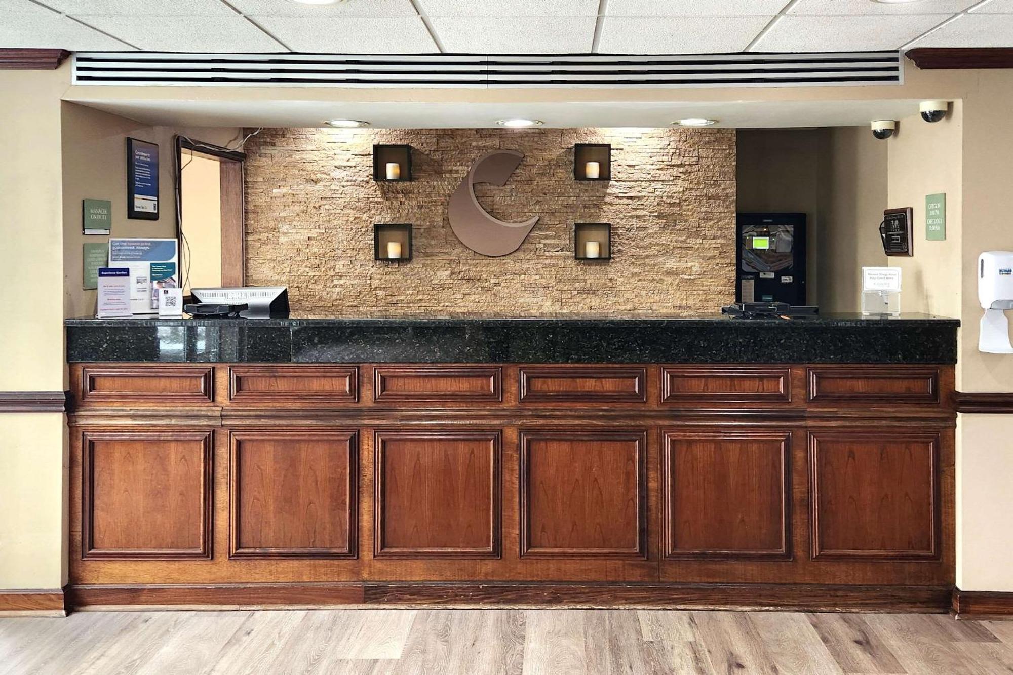 Comfort Inn & Suites Mount Pocono Esterno foto